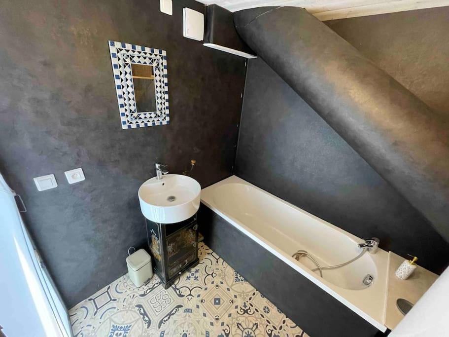 LathuileLa Tiny House De Chaparonアパートメント エクステリア 写真